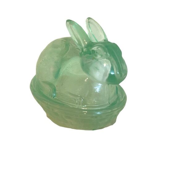 LE Smith Green Glass Bunny Rabbit On A Nest Covered Candy Dish - Picture 2 of 12